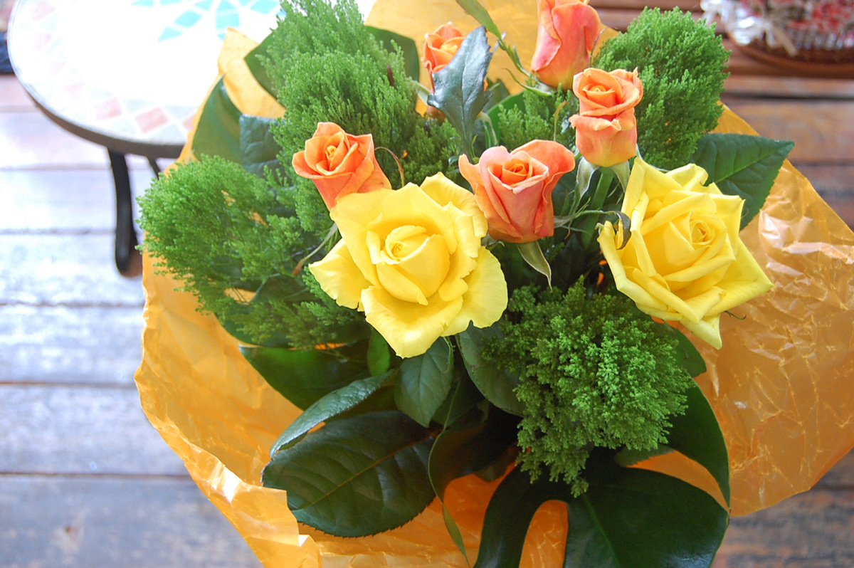 福井市 福井駅から徒歩5分 楽しくておしゃれなお花屋さん 花の店フルールホリ お花のギフトページ
